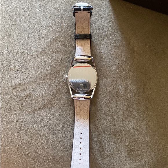 Gucci Watch Brand new with Diamonds - Picture 4 of 8
